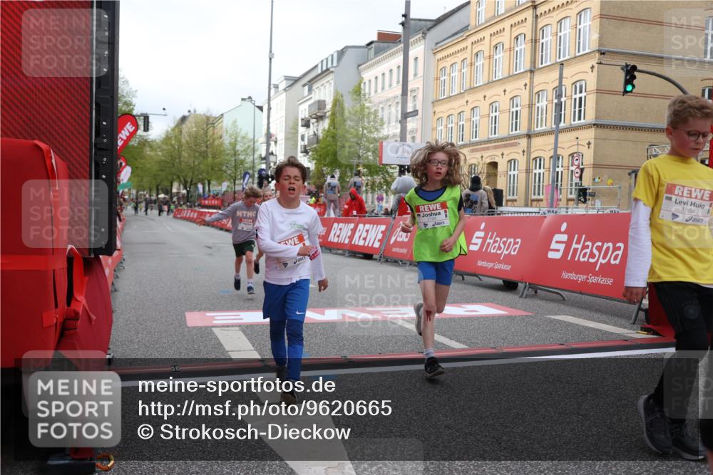 25.04.2026 - Das Zehntel Strokosch-Dieckow http://msf.ph/oto/9620665 25.04.2026 08:51:06 Ziel 1217, 1310, 1554, 1702, 1735, 1764, 2315, 2570, 2731, 2817, 3118, 3194, 3230, 3546, 3557, 3607, 4052 meine-sportfotos.de