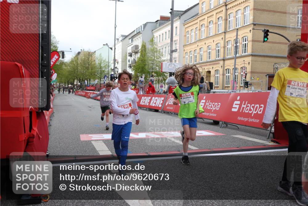 25.04.2026 - Das Zehntel Strokosch-Dieckow http://msf.ph/oto/9620673 25.04.2026 08:51:06 Ziel 1217, 1310, 1554, 1702, 1735, 1764, 2315, 2570, 2731, 2817, 3118, 3194, 3230, 3546, 3557, 3607, 4052 meine-sportfotos.de