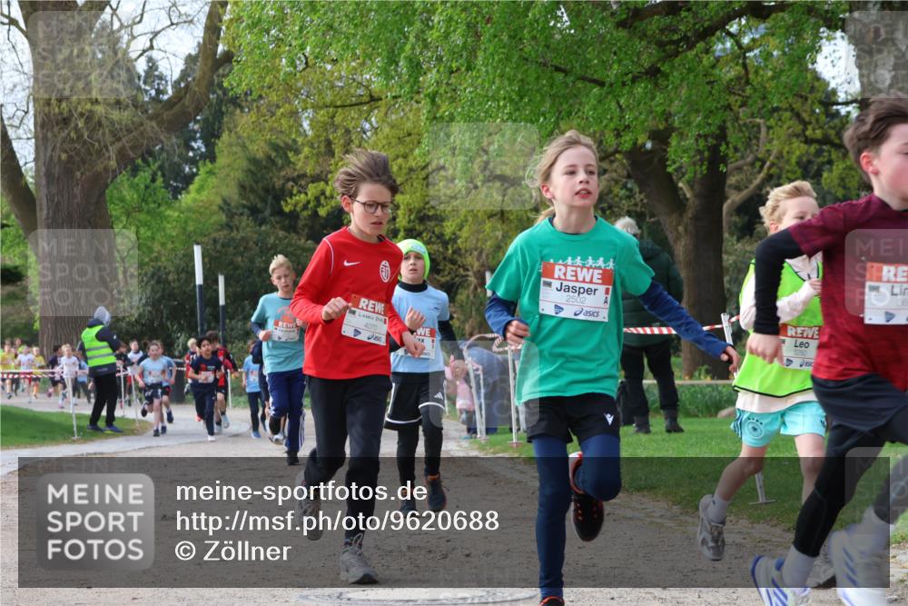 25.04.2026 - Das Zehntel Zöllner http://msf.ph/oto/9620688 25.04.2026 07:38:57 Laufen 4070, 2502, 3250, 361 meine-sportfotos.de
