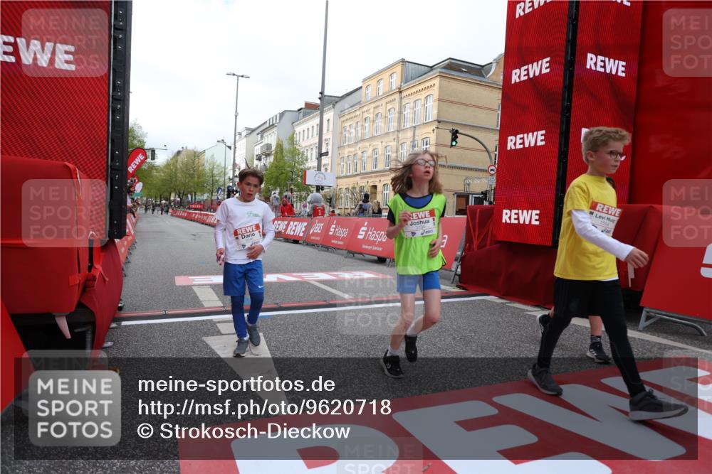 25.04.2026 - Das Zehntel Strokosch-Dieckow http://msf.ph/oto/9620718 25.04.2026 08:51:07 Ziel 1217, 1310, 1554, 1702, 1735, 1764, 2315, 2570, 2731, 2817, 3118, 3194, 3230, 3546, 3557, 3607, 4052 meine-sportfotos.de