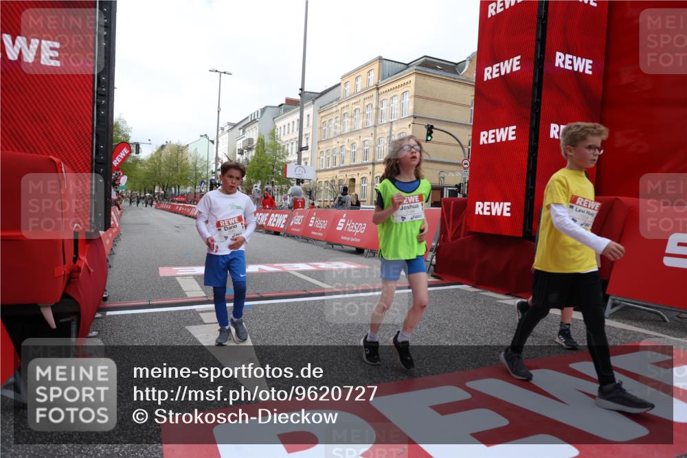25.04.2026 - Das Zehntel Strokosch-Dieckow http://msf.ph/oto/9620727 25.04.2026 08:51:07 Ziel 1217, 1310, 1554, 1702, 1735, 1764, 2315, 2570, 2731, 2817, 3118, 3194, 3230, 3546, 3557, 3607, 4052 meine-sportfotos.de