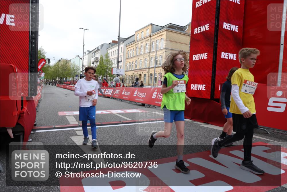 25.04.2026 - Das Zehntel Strokosch-Dieckow http://msf.ph/oto/9620736 25.04.2026 08:51:07 Ziel 1217, 1310, 1554, 1702, 1735, 1764, 2315, 2570, 2731, 2817, 3118, 3194, 3230, 3546, 3557, 3607, 4052 meine-sportfotos.de