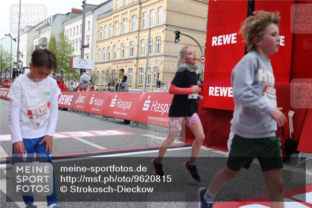 25.04.2026 - Das Zehntel Strokosch-Dieckow http://msf.ph/oto/9620815 25.04.2026 08:51:09 Ziel 1217, 1310, 1554, 1735, 2315, 2497, 2570, 2817, 3118, 3194, 3202, 3230, 3546, 3554, 3557, 4052 meine-sportfotos.de
