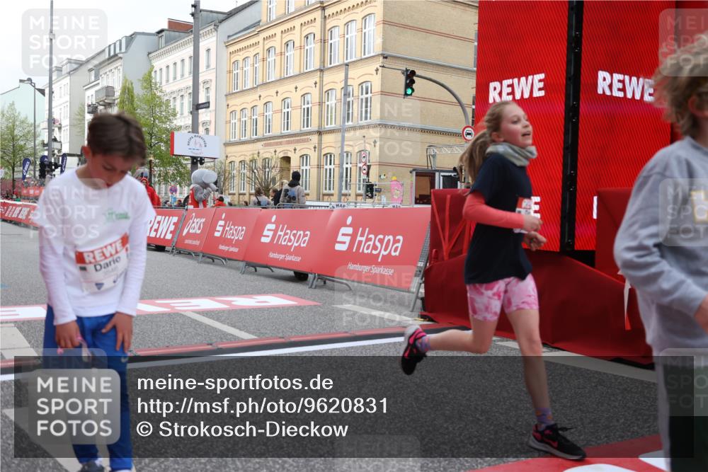 25.04.2026 - Das Zehntel Strokosch-Dieckow http://msf.ph/oto/9620831 25.04.2026 08:51:09 Ziel 1217, 1310, 1554, 1735, 2315, 2497, 2570, 2817, 3118, 3194, 3202, 3230, 3546, 3554, 3557, 4052 meine-sportfotos.de
