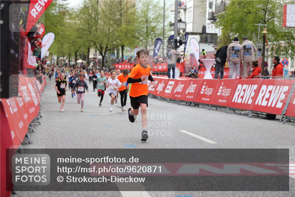 25.04.2026 - Das Zehntel Strokosch-Dieckow http://msf.ph/oto/9620871 25.04.2026 08:52:14 Ziel 1111, 1250, 1281, 1974, 2044, 2729, 2966, 3116, 3190, 3227, 3335, 3428, 3572, 3585, 3917, 3932, 3994, 4040, 4053 meine-sportfotos.de