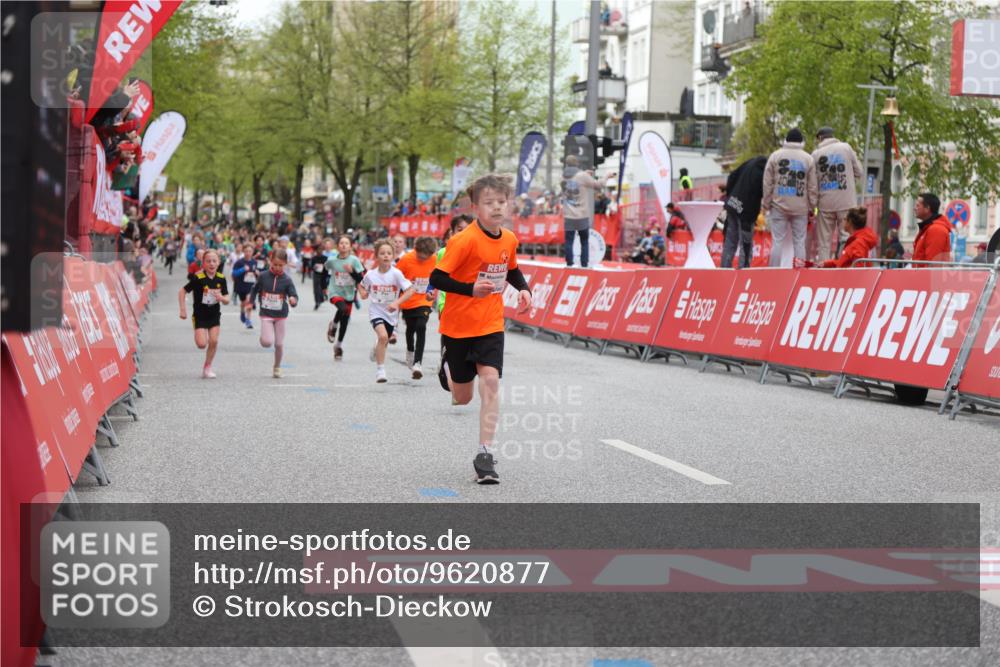 25.04.2026 - Das Zehntel Strokosch-Dieckow http://msf.ph/oto/9620877 25.04.2026 08:52:14 Ziel 1111, 1250, 1281, 1974, 2044, 2729, 2966, 3116, 3190, 3227, 3335, 3428, 3572, 3585, 3917, 3932, 3994, 4040, 4053 meine-sportfotos.de