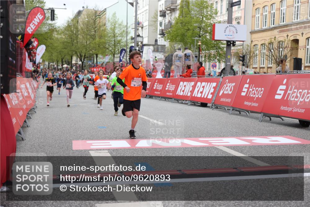 25.04.2026 - Das Zehntel Strokosch-Dieckow http://msf.ph/oto/9620893 25.04.2026 08:52:15 Ziel 1111, 1198, 1281, 1509, 1974, 2044, 2729, 2966, 3087, 3116, 3227, 3335, 3428, 3572, 3585, 3917, 3932, 3994 meine-sportfotos.de