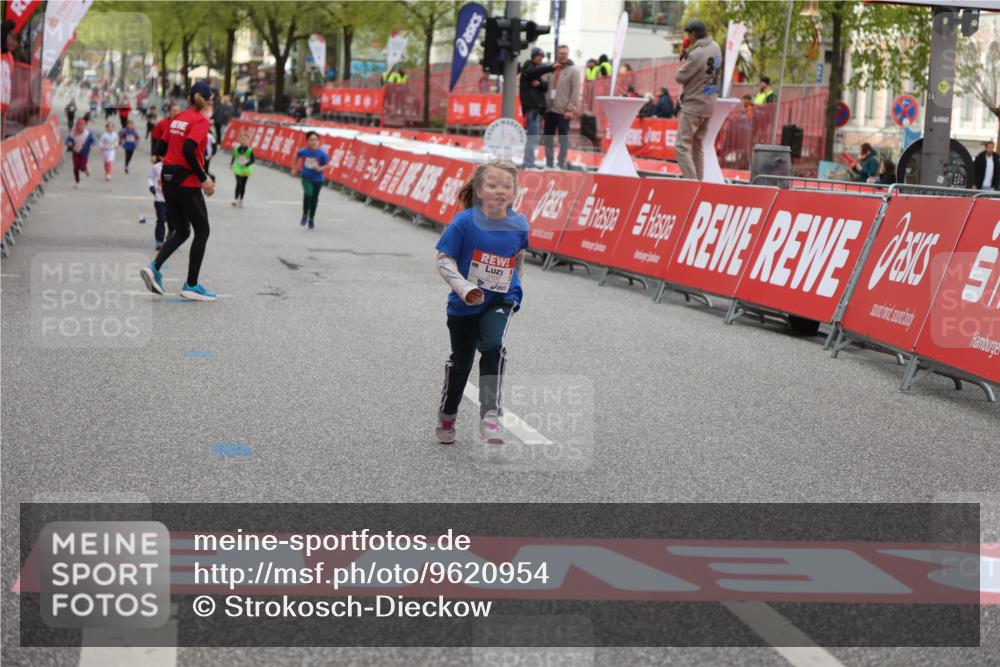 25.04.2026 - Das Zehntel Strokosch-Dieckow http://msf.ph/oto/9620954 25.04.2026 09:14:02 Ziel 2083, 2102 meine-sportfotos.de