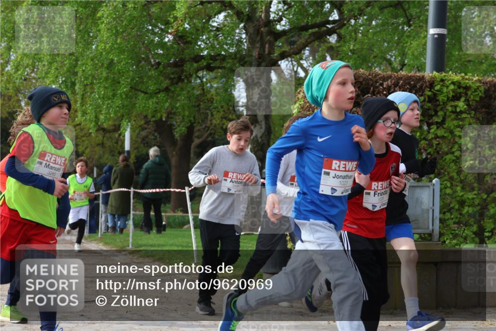 25.04.2026 - Das Zehntel Zöllner http://msf.ph/oto/9620969 25.04.2026 07:39:23 Laufen 3260, 290, 1023, 1026 meine-sportfotos.de