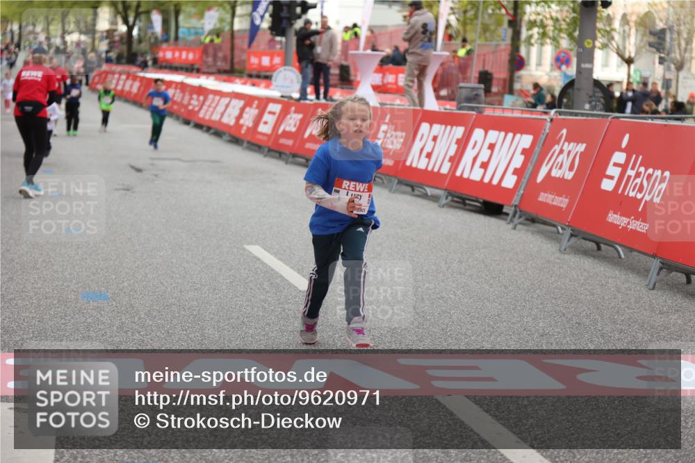 25.04.2026 - Das Zehntel Strokosch-Dieckow http://msf.ph/oto/9620971 25.04.2026 09:14:02 Ziel 2083, 2102 meine-sportfotos.de