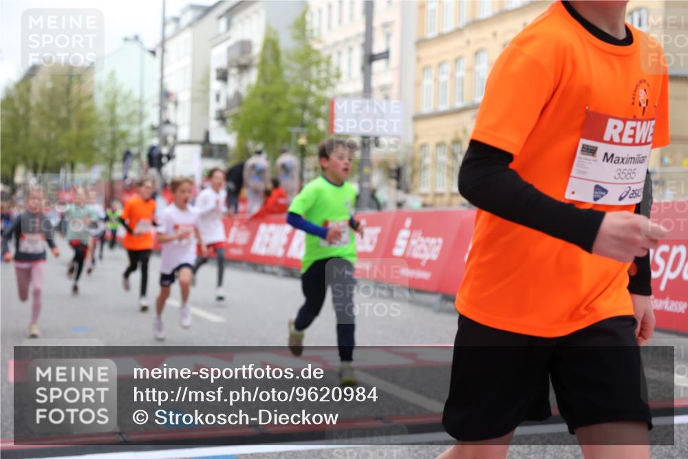 25.04.2026 - Das Zehntel Strokosch-Dieckow http://msf.ph/oto/9620984 25.04.2026 08:52:17 Ziel 1111, 1198, 1281, 1509, 1634, 1974, 2044, 2261, 2262, 2299, 2313, 2892, 2966, 3087, 3116, 3227, 3335, 3585, 3587, 3917, 3994 meine-sportfotos.de
