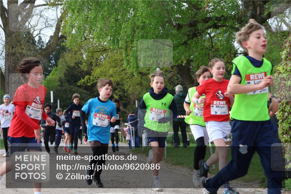 25.04.2026 - Das Zehntel Zöllner http://msf.ph/oto/9620986 25.04.2026 07:39:26 Laufen 267, 2164, 2647, 3244, 3221 meine-sportfotos.de