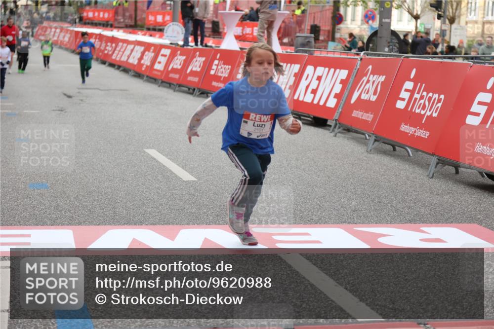 25.04.2026 - Das Zehntel Strokosch-Dieckow http://msf.ph/oto/9620988 25.04.2026 09:14:03 Ziel 2083, 2102 meine-sportfotos.de