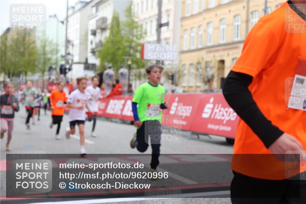 25.04.2026 - Das Zehntel Strokosch-Dieckow http://msf.ph/oto/9620996 25.04.2026 08:52:17 Ziel 1111, 1198, 1281, 1509, 1634, 1974, 2044, 2261, 2262, 2299, 2313, 2892, 2966, 3087, 3116, 3227, 3335, 3585, 3587, 3917, 3994 meine-sportfotos.de