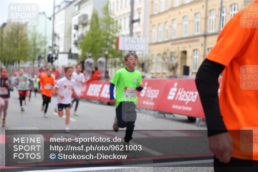 25.04.2026 - Das Zehntel Strokosch-Dieckow http://msf.ph/oto/9621003 25.04.2026 08:52:17 Ziel 1111, 1198, 1281, 1509, 1634, 1974, 2044, 2261, 2262, 2299, 2313, 2892, 2966, 3087, 3116, 3227, 3335, 3585, 3587, 3917, 3994 meine-sportfotos.de