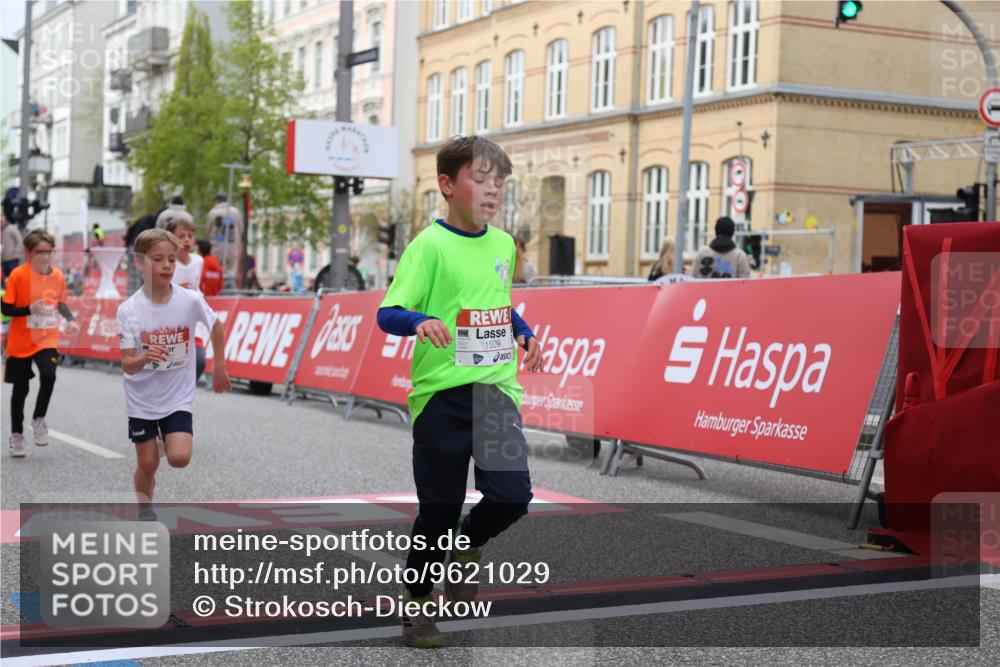 25.04.2026 - Das Zehntel Strokosch-Dieckow http://msf.ph/oto/9621029 25.04.2026 08:52:18 Ziel 1111, 1198, 1281, 1509, 1634, 1974, 2044, 2261, 2262, 2299, 2313, 2892, 2966, 3040, 3087, 3116, 3585, 3587, 3917 meine-sportfotos.de