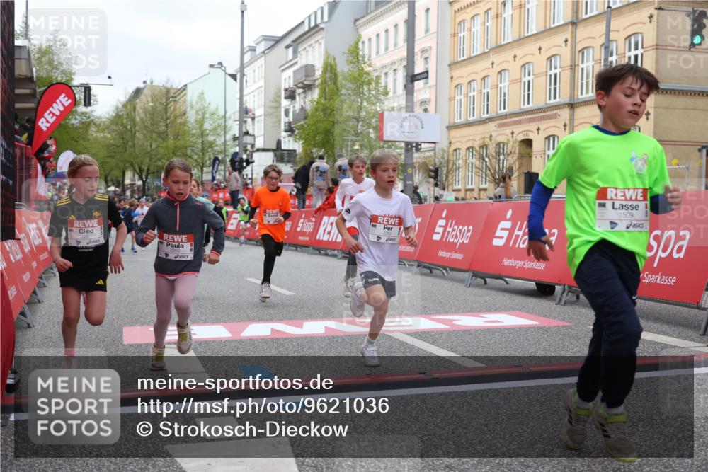 25.04.2026 - Das Zehntel Strokosch-Dieckow http://msf.ph/oto/9621036 25.04.2026 08:52:18 Ziel 1111, 1198, 1281, 1509, 1634, 1974, 2044, 2261, 2262, 2299, 2313, 2892, 2966, 3040, 3087, 3116, 3585, 3587, 3917 meine-sportfotos.de