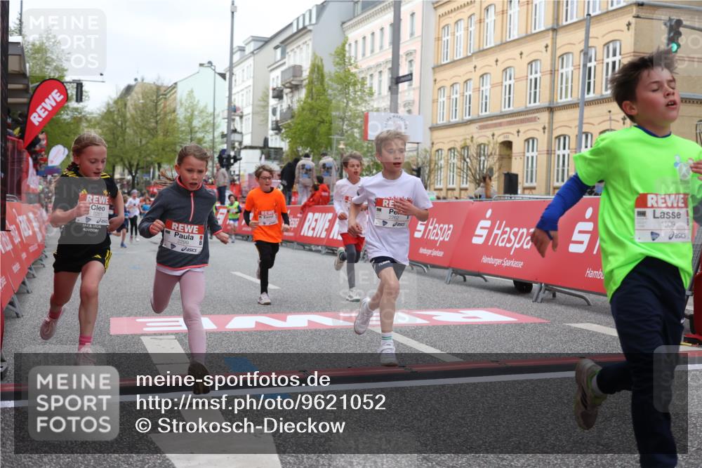 25.04.2026 - Das Zehntel Strokosch-Dieckow http://msf.ph/oto/9621052 25.04.2026 08:52:18 Ziel 1111, 1198, 1281, 1509, 1634, 1974, 2044, 2261, 2262, 2299, 2313, 2892, 2966, 3040, 3087, 3116, 3585, 3587, 3917 meine-sportfotos.de