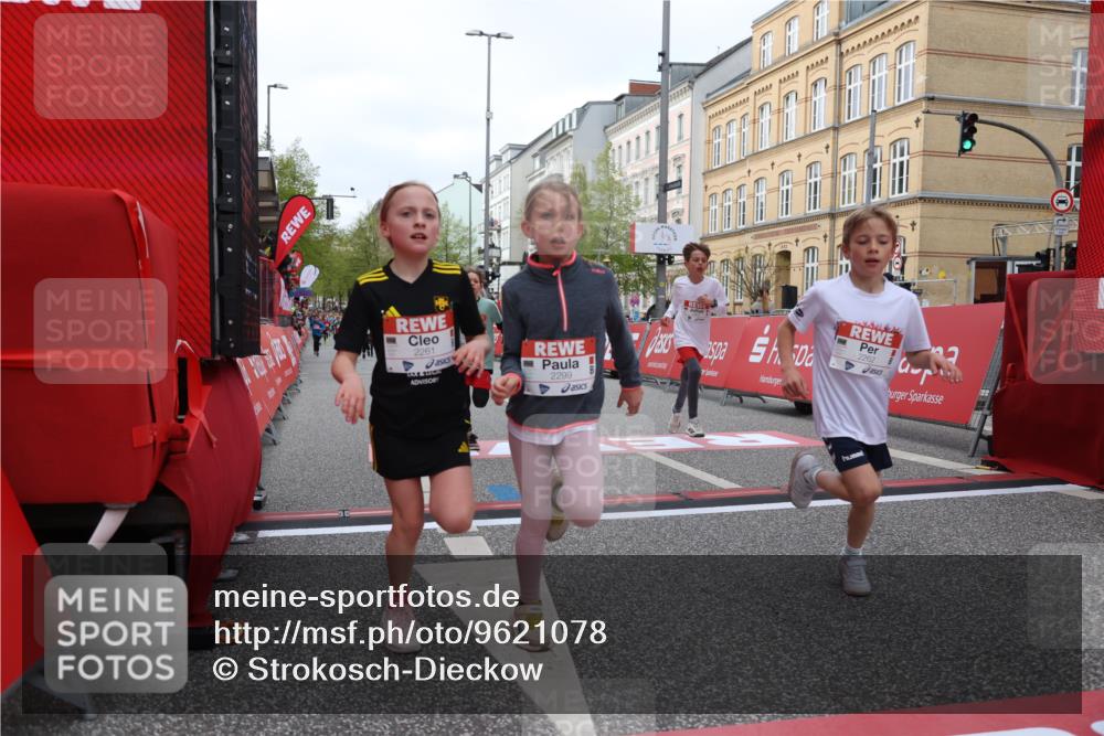 25.04.2026 - Das Zehntel Strokosch-Dieckow http://msf.ph/oto/9621078 25.04.2026 08:52:19 Ziel 1022, 1111, 1198, 1281, 1509, 1634, 2044, 2261, 2262, 2299, 2313, 2892, 3040, 3087, 3116, 3585, 3587, 3917 meine-sportfotos.de