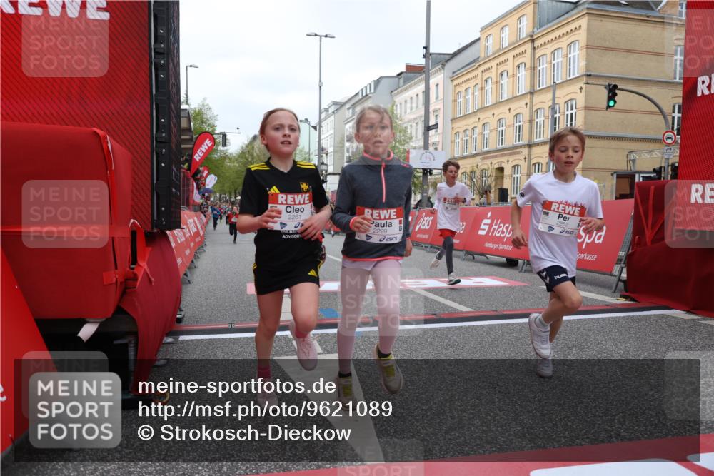 25.04.2026 - Das Zehntel Strokosch-Dieckow http://msf.ph/oto/9621089 25.04.2026 08:52:19 Ziel 1022, 1111, 1198, 1281, 1509, 1634, 2044, 2261, 2262, 2299, 2313, 2892, 3040, 3087, 3116, 3585, 3587, 3917 meine-sportfotos.de