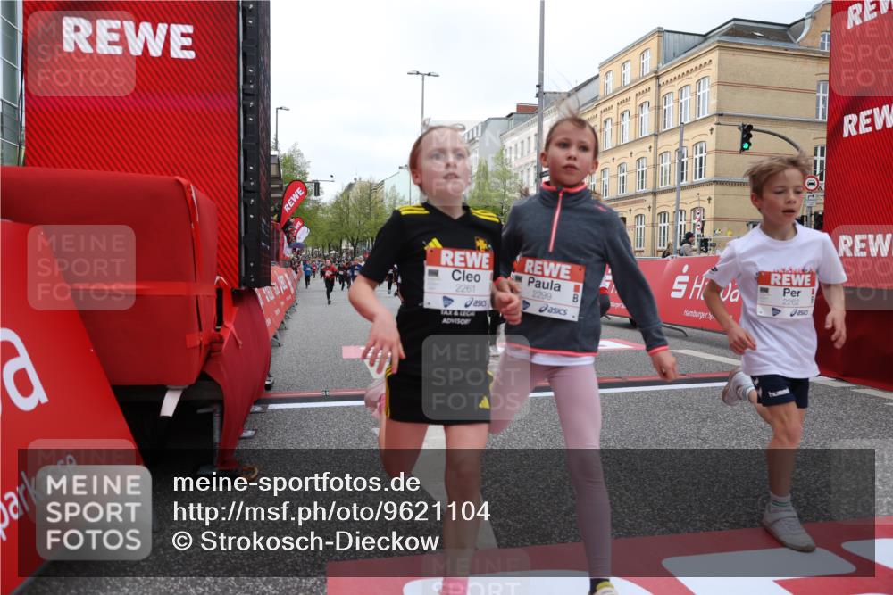 25.04.2026 - Das Zehntel Strokosch-Dieckow http://msf.ph/oto/9621104 25.04.2026 08:52:19 Ziel 1022, 1111, 1198, 1281, 1509, 1634, 2044, 2261, 2262, 2299, 2313, 2892, 3040, 3087, 3116, 3585, 3587, 3917 meine-sportfotos.de