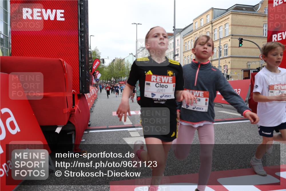 25.04.2026 - Das Zehntel Strokosch-Dieckow http://msf.ph/oto/9621123 25.04.2026 08:52:19 Ziel 1022, 1111, 1198, 1281, 1509, 1634, 2044, 2261, 2262, 2299, 2313, 2892, 3040, 3087, 3116, 3585, 3587, 3917 meine-sportfotos.de