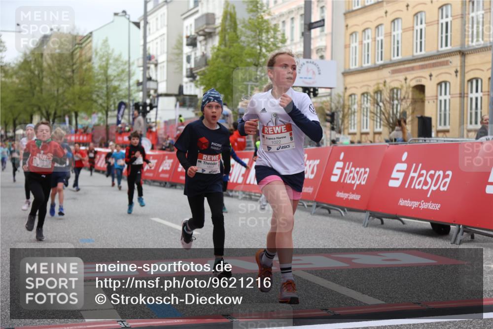 25.04.2026 - Das Zehntel Strokosch-Dieckow http://msf.ph/oto/9621216 25.04.2026 08:52:21 Ziel 1022, 1111, 1198, 1224, 1281, 1509, 1634, 1857, 2261, 2262, 2299, 2313, 2599, 2892, 3040, 3087, 3585, 3587 meine-sportfotos.de