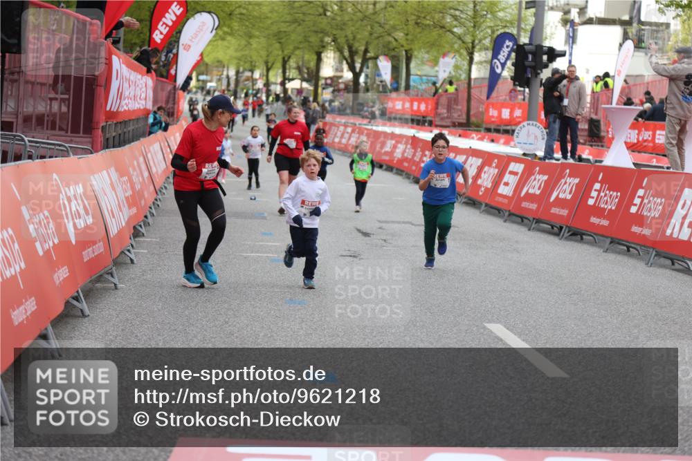 25.04.2026 - Das Zehntel Strokosch-Dieckow http://msf.ph/oto/9621218 25.04.2026 09:14:06 Ziel 2101, 2102 meine-sportfotos.de