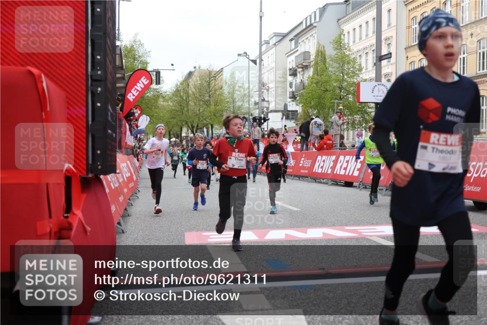 25.04.2026 - Das Zehntel Strokosch-Dieckow http://msf.ph/oto/9621311 25.04.2026 08:52:22 Ziel 1022, 1034, 1111, 1198, 1224, 1281, 1509, 1634, 1857, 2261, 2262, 2299, 2313, 2599, 2603, 2892, 3040, 3087, 3220, 3251, 3585, 3587 meine-sportfotos.de
