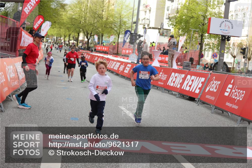 25.04.2026 - Das Zehntel Strokosch-Dieckow http://msf.ph/oto/9621317 25.04.2026 09:14:09 Ziel 2082, 2101, 2102 meine-sportfotos.de