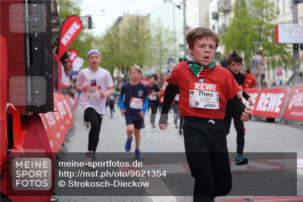 25.04.2026 - Das Zehntel Strokosch-Dieckow http://msf.ph/oto/9621354 25.04.2026 08:52:23 Ziel 1022, 1034, 1198, 1224, 1239, 1509, 1634, 1857, 2261, 2262, 2299, 2313, 2599, 2603, 2892, 3040, 3087, 3220, 3251, 3587 meine-sportfotos.de