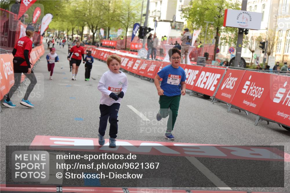 25.04.2026 - Das Zehntel Strokosch-Dieckow http://msf.ph/oto/9621367 25.04.2026 09:14:09 Ziel 2082, 2101, 2102 meine-sportfotos.de