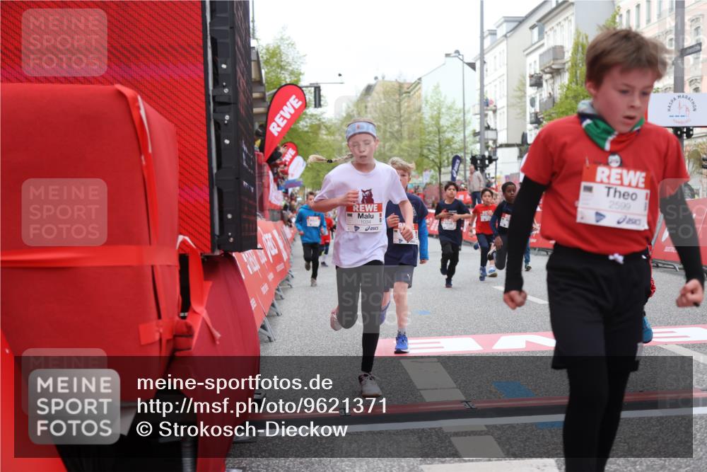 25.04.2026 - Das Zehntel Strokosch-Dieckow http://msf.ph/oto/9621371 25.04.2026 08:52:24 Ziel 1022, 1034, 1224, 1239, 1634, 1857, 2261, 2262, 2299, 2313, 2599, 2603, 2892, 3040, 3220, 3251, 3345, 3587 meine-sportfotos.de