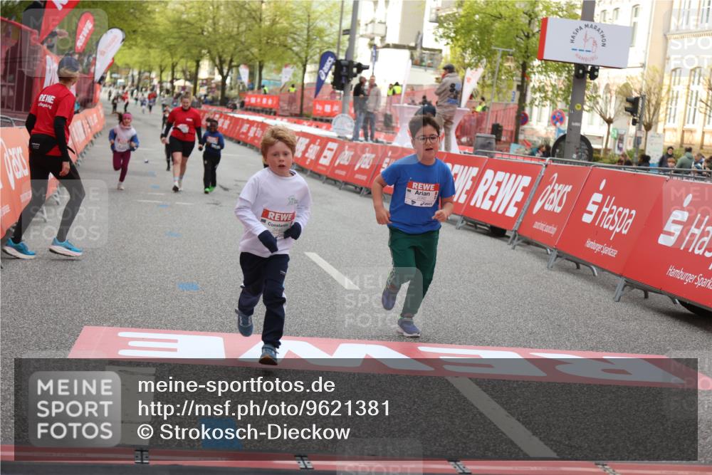 25.04.2026 - Das Zehntel Strokosch-Dieckow http://msf.ph/oto/9621381 25.04.2026 09:14:09 Ziel 2082, 2101, 2102 meine-sportfotos.de