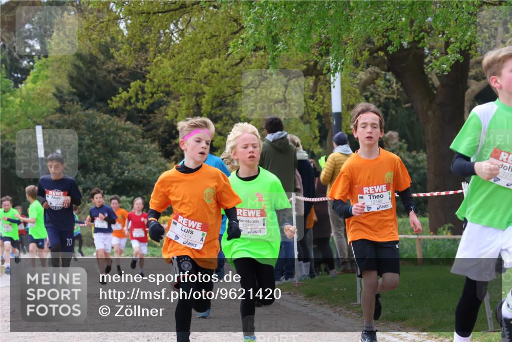 25.04.2026 - Das Zehntel Zöllner http://msf.ph/oto/9621420 25.04.2026 11:39:16 Laufen 10, 12414, 12700, 12465, 121 meine-sportfotos.de