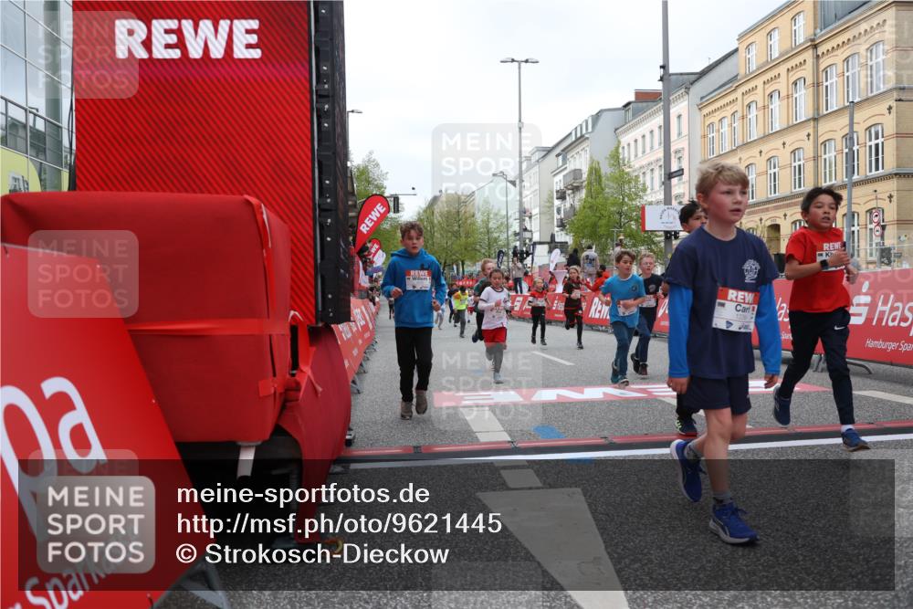 25.04.2026 - Das Zehntel Strokosch-Dieckow http://msf.ph/oto/9621445 25.04.2026 08:52:27 Ziel 1022, 1034, 1222, 1224, 1239, 1308, 1847, 1857, 2453, 2599, 2603, 2618, 2643, 2684, 2909, 2925, 3220, 3251, 3345, 3397, 4045 meine-sportfotos.de