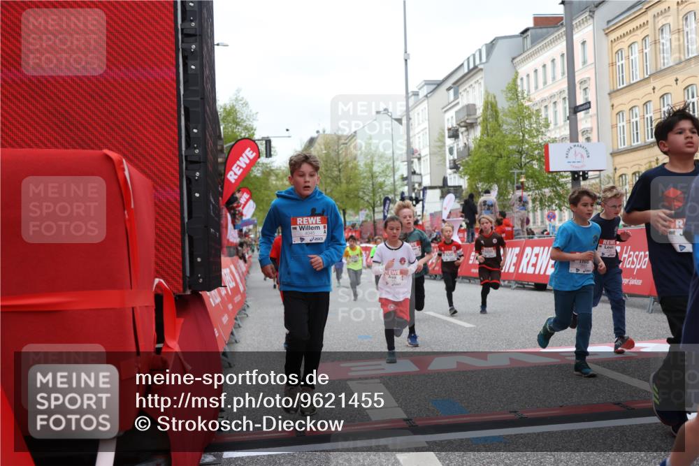 25.04.2026 - Das Zehntel Strokosch-Dieckow http://msf.ph/oto/9621455 25.04.2026 08:52:27 Ziel 1022, 1034, 1222, 1224, 1239, 1308, 1847, 1857, 2453, 2599, 2603, 2618, 2643, 2684, 2909, 2925, 3220, 3251, 3345, 3397, 4045 meine-sportfotos.de