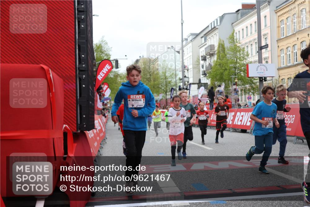 25.04.2026 - Das Zehntel Strokosch-Dieckow http://msf.ph/oto/9621467 25.04.2026 08:52:28 Ziel 1034, 1222, 1224, 1239, 1308, 1628, 1633, 1847, 1857, 2241, 2453, 2599, 2603, 2618, 2643, 2684, 2909, 2925, 3220, 3251, 3345, 3397, 4045 meine-sportfotos.de