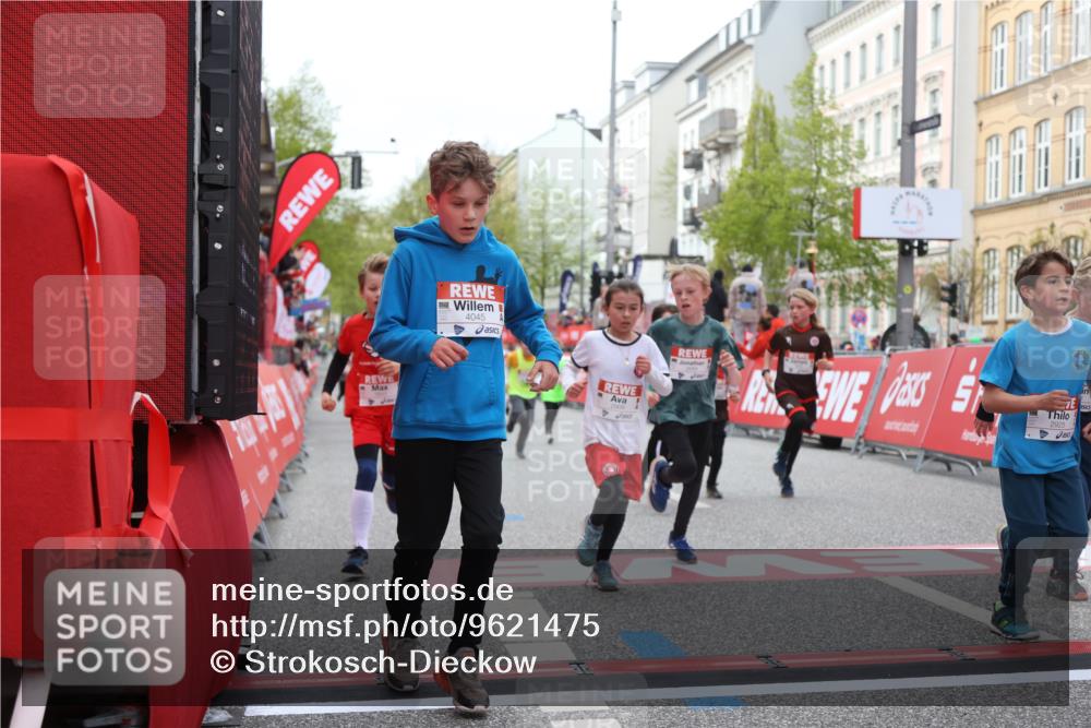 25.04.2026 - Das Zehntel Strokosch-Dieckow http://msf.ph/oto/9621475 25.04.2026 08:52:28 Ziel 1034, 1222, 1224, 1239, 1308, 1628, 1633, 1847, 1857, 2241, 2453, 2599, 2603, 2618, 2643, 2684, 2909, 2925, 3220, 3251, 3345, 3397, 4045 meine-sportfotos.de