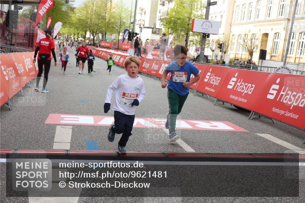 25.04.2026 - Das Zehntel Strokosch-Dieckow http://msf.ph/oto/9621481 25.04.2026 09:14:10 Ziel 2082, 2101, 2102 meine-sportfotos.de