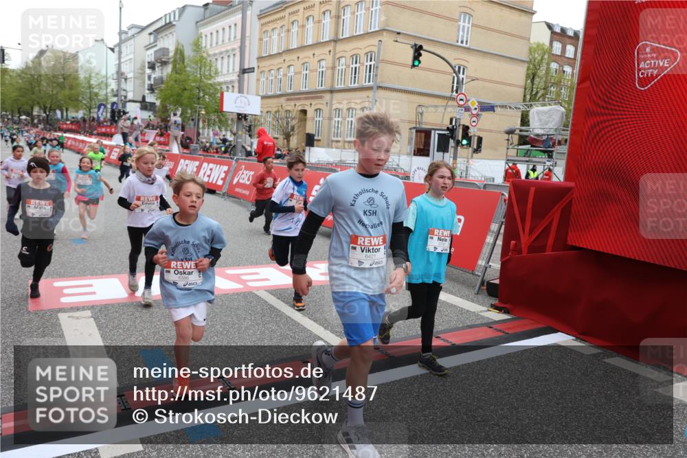 25.04.2026 - Das Zehntel Strokosch-Dieckow http://msf.ph/oto/9621487 25.04.2026 10:55:30 Ziel 5059, 5084, 5132, 5252, 5432, 5754, 5770, 5778, 5797, 6094, 6386, 6421, 6514, 6543, 6557, 7097, 7102, 7256, 7341, 7655, 7717, 7813, 7851, 8008 meine-sportfotos.de