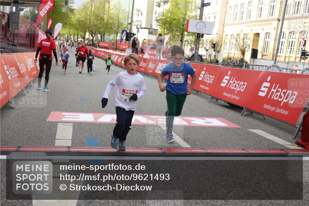 25.04.2026 - Das Zehntel Strokosch-Dieckow http://msf.ph/oto/9621493 25.04.2026 09:14:10 Ziel 2082, 2101, 2102 meine-sportfotos.de