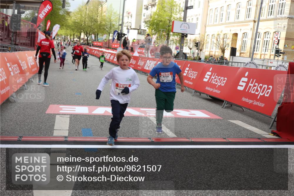 25.04.2026 - Das Zehntel Strokosch-Dieckow http://msf.ph/oto/9621507 25.04.2026 09:14:10 Ziel 2082, 2101, 2102 meine-sportfotos.de