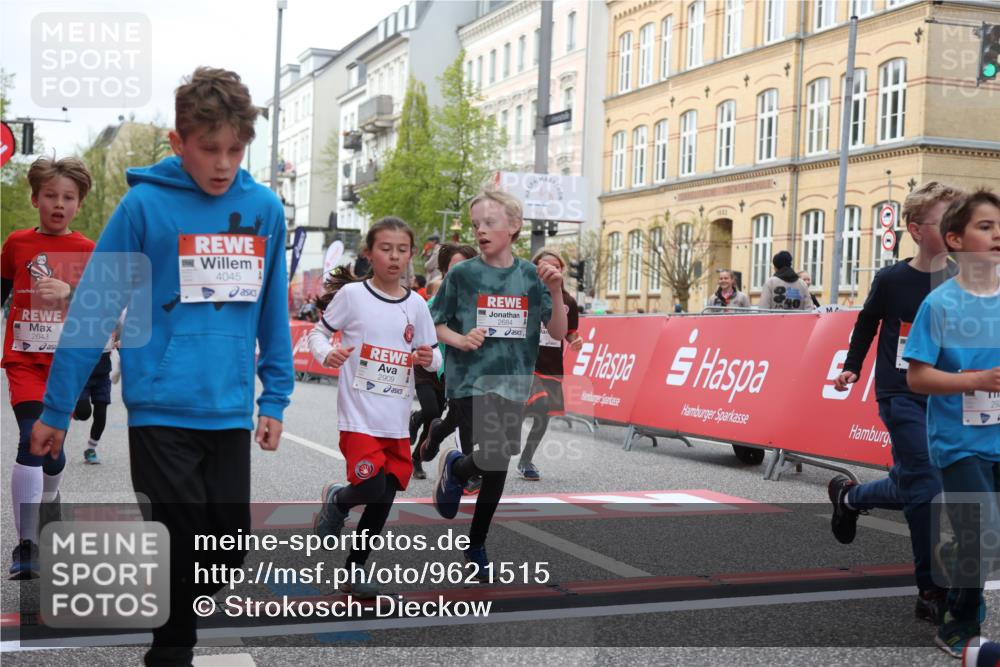 25.04.2026 - Das Zehntel Strokosch-Dieckow http://msf.ph/oto/9621515 25.04.2026 08:52:28 Ziel 1034, 1222, 1224, 1239, 1308, 1628, 1633, 1847, 1857, 2241, 2453, 2599, 2603, 2618, 2643, 2684, 2909, 2925, 3220, 3251, 3345, 3397, 4045 meine-sportfotos.de