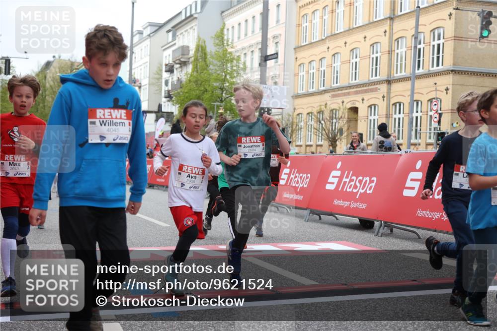 25.04.2026 - Das Zehntel Strokosch-Dieckow http://msf.ph/oto/9621524 25.04.2026 08:52:29 Ziel 1034, 1140, 1222, 1224, 1239, 1308, 1628, 1633, 1847, 2241, 2453, 2599, 2603, 2618, 2643, 2648, 2684, 2909, 2925, 3220, 3251, 3345, 3397, 4045 meine-sportfotos.de
