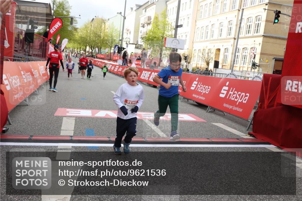 25.04.2026 - Das Zehntel Strokosch-Dieckow http://msf.ph/oto/9621536 25.04.2026 09:14:10 Ziel 2082, 2101, 2102 meine-sportfotos.de