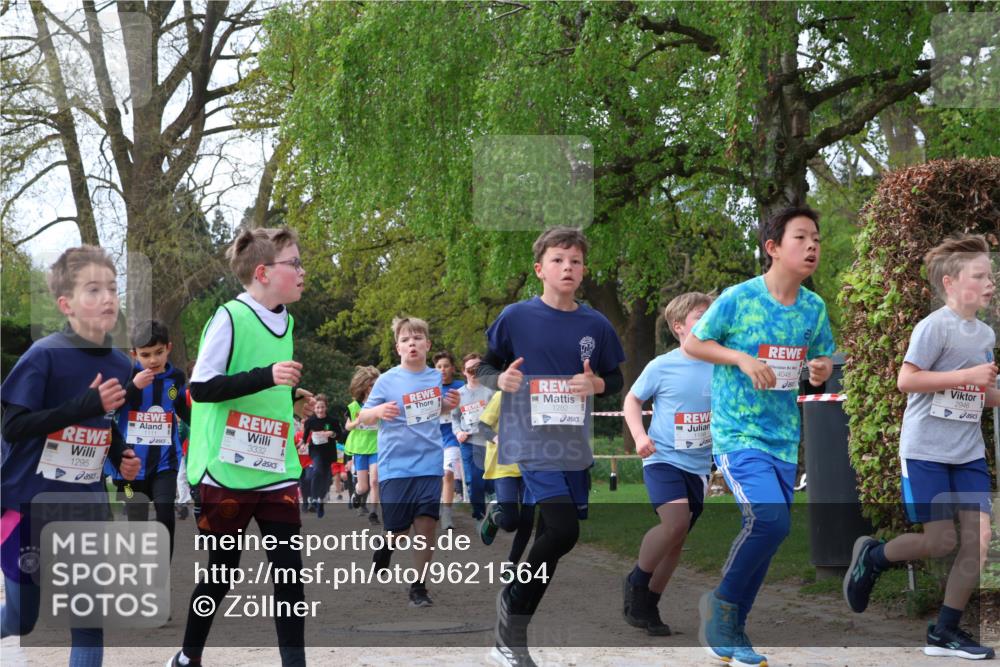 25.04.2026 - Das Zehntel Zöllner http://msf.ph/oto/9621564 25.04.2026 07:40:07 Laufen 1295, 3332, 1282, 4048, 2946 meine-sportfotos.de