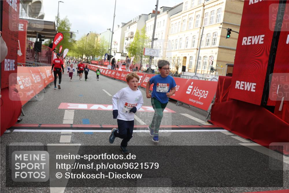 25.04.2026 - Das Zehntel Strokosch-Dieckow http://msf.ph/oto/9621579 25.04.2026 09:14:10 Ziel 2082, 2101, 2102 meine-sportfotos.de