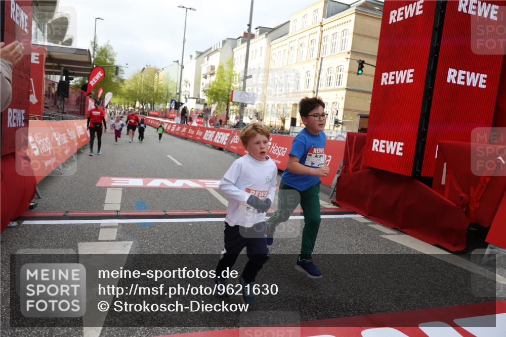 25.04.2026 - Das Zehntel Strokosch-Dieckow http://msf.ph/oto/9621630 25.04.2026 09:14:11 Ziel 2082, 2101 meine-sportfotos.de