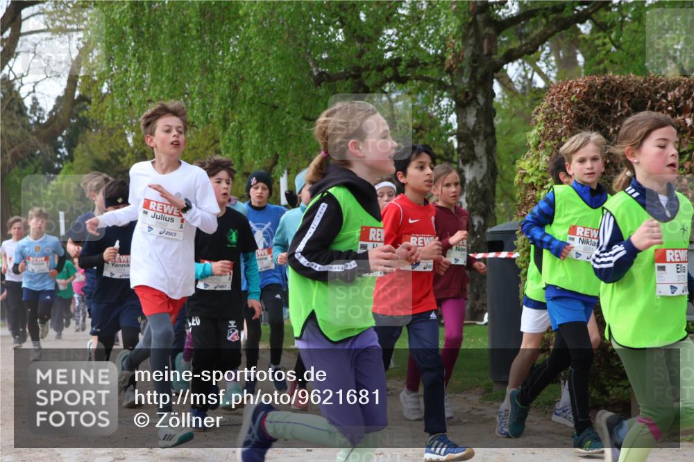 25.04.2026 - Das Zehntel Zöllner http://msf.ph/oto/9621681 25.04.2026 07:40:15 Laufen 2892, 1710, 3251, 3175 meine-sportfotos.de